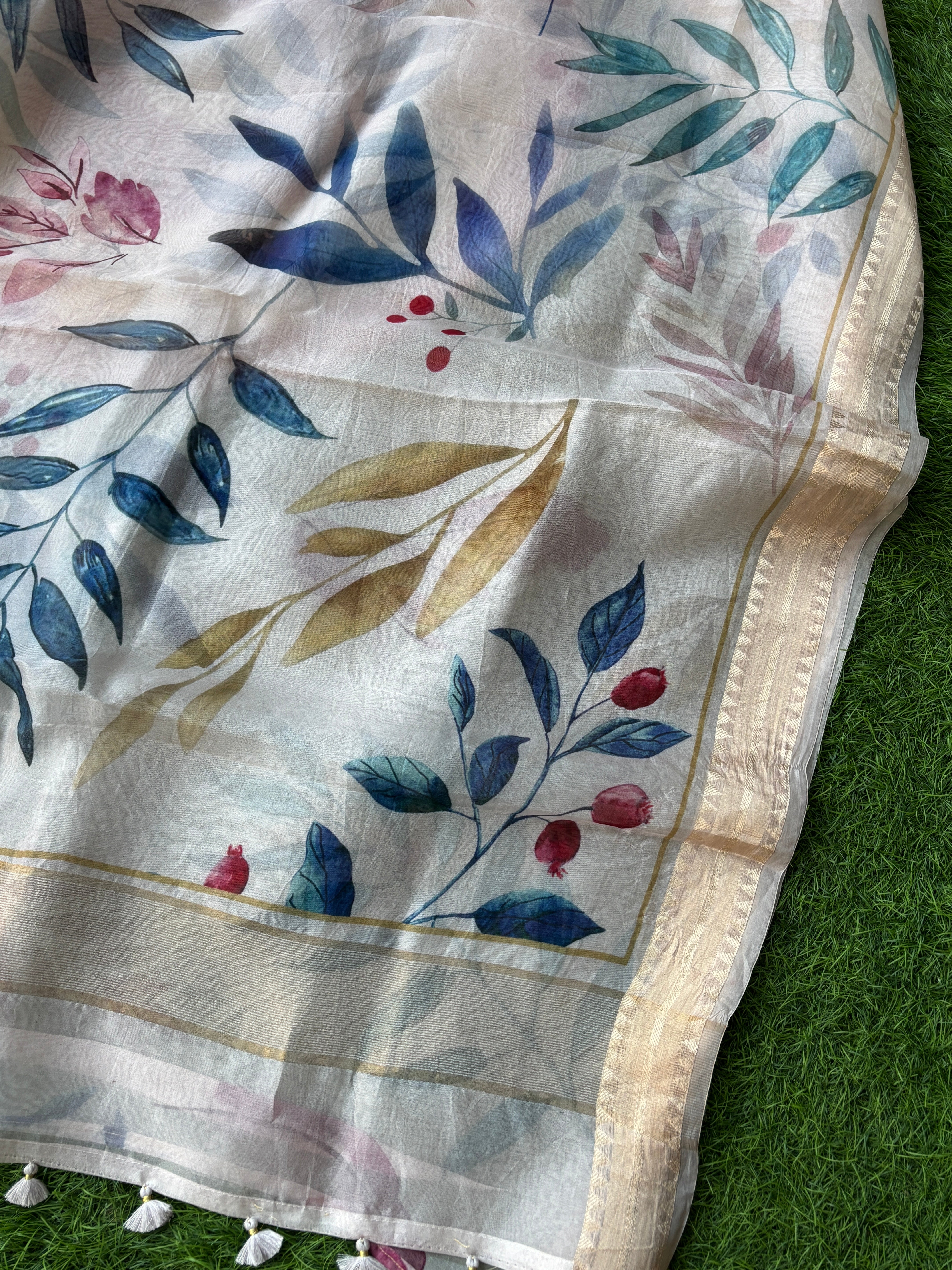 White Pure Organza Digital Printed Saree with Readymade Blouse