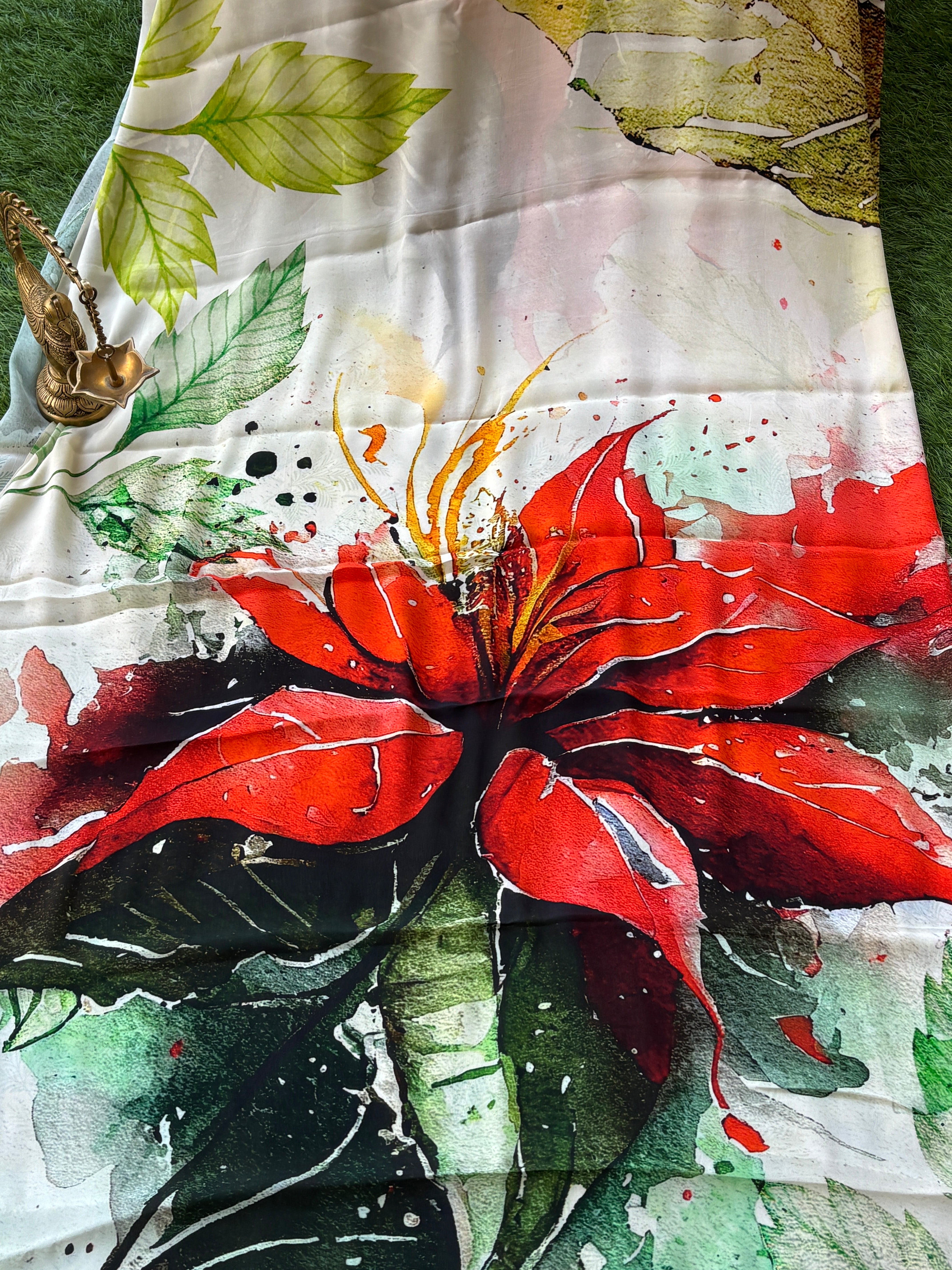 Off White Pure Georgette Saree with Floral Digital Printed Buttas