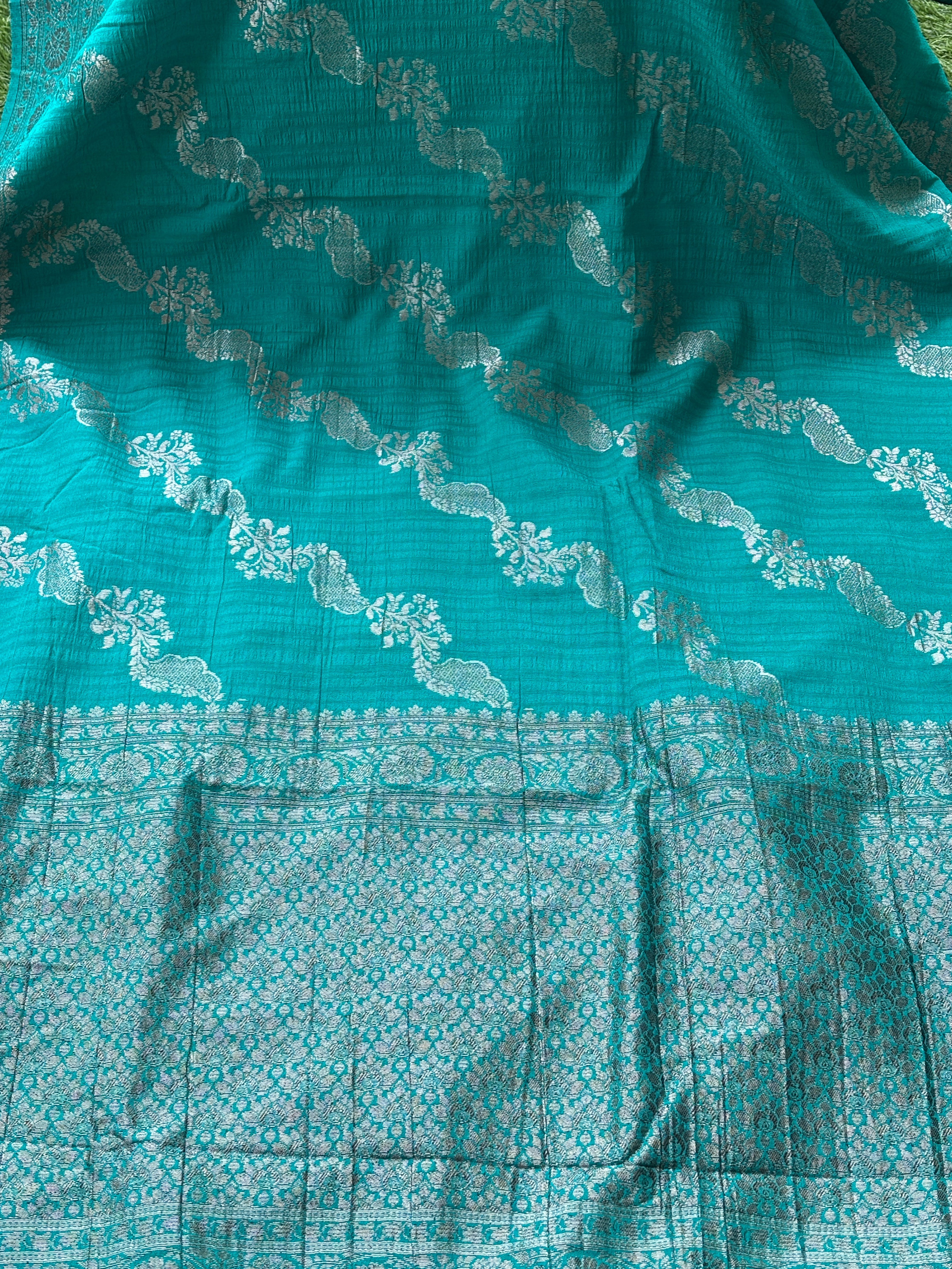 Peacock Green Banarasi Georgette Saree with Laheriya Weaving | Chandrika Lifestyles