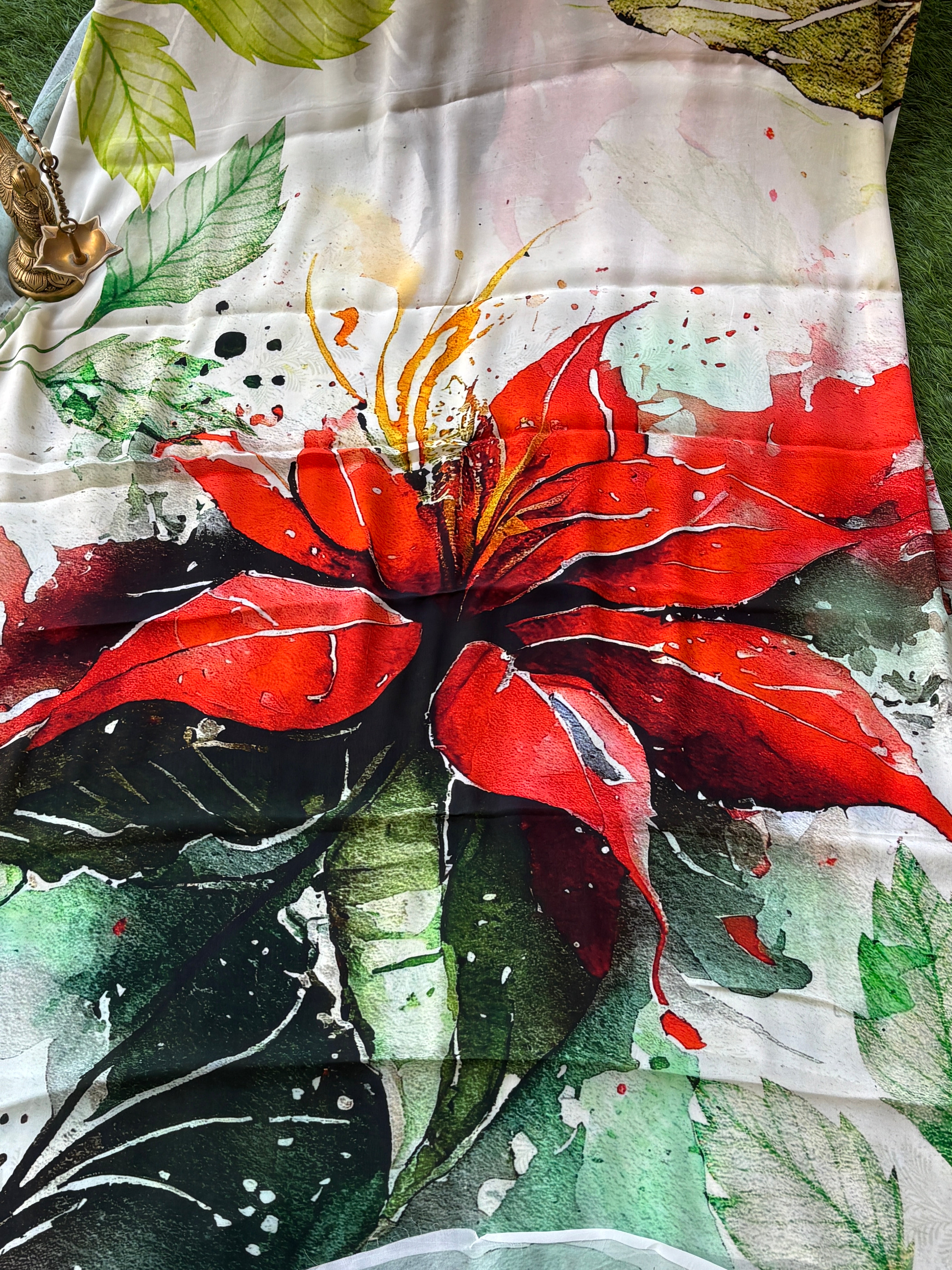 Off White Pure Georgette Saree with Floral Digital Printed Buttas