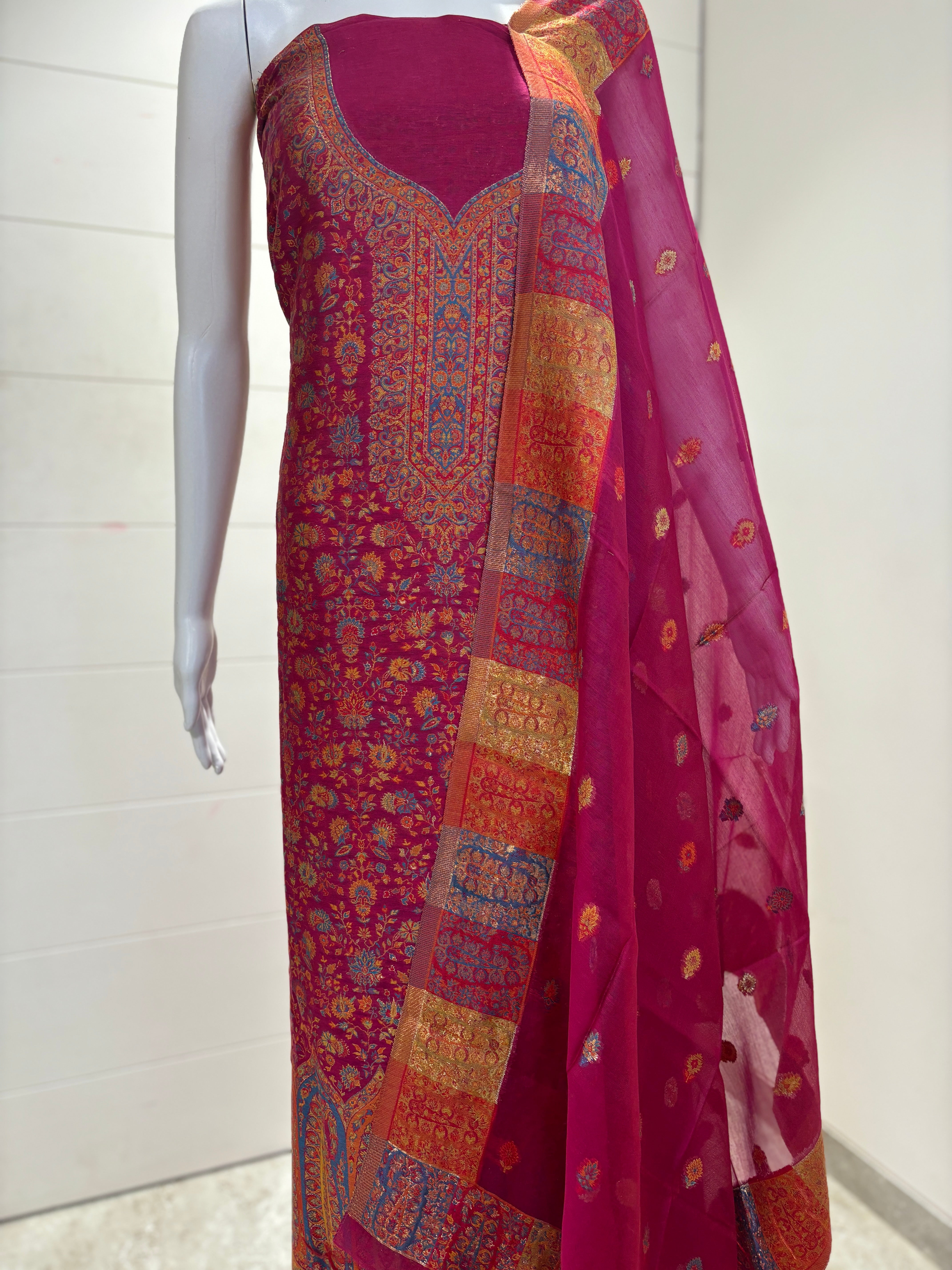 Pure kani Silk Royal Pink Banarasi Suit Material with All Over Meenakari & Meenakari Woven Dupatta