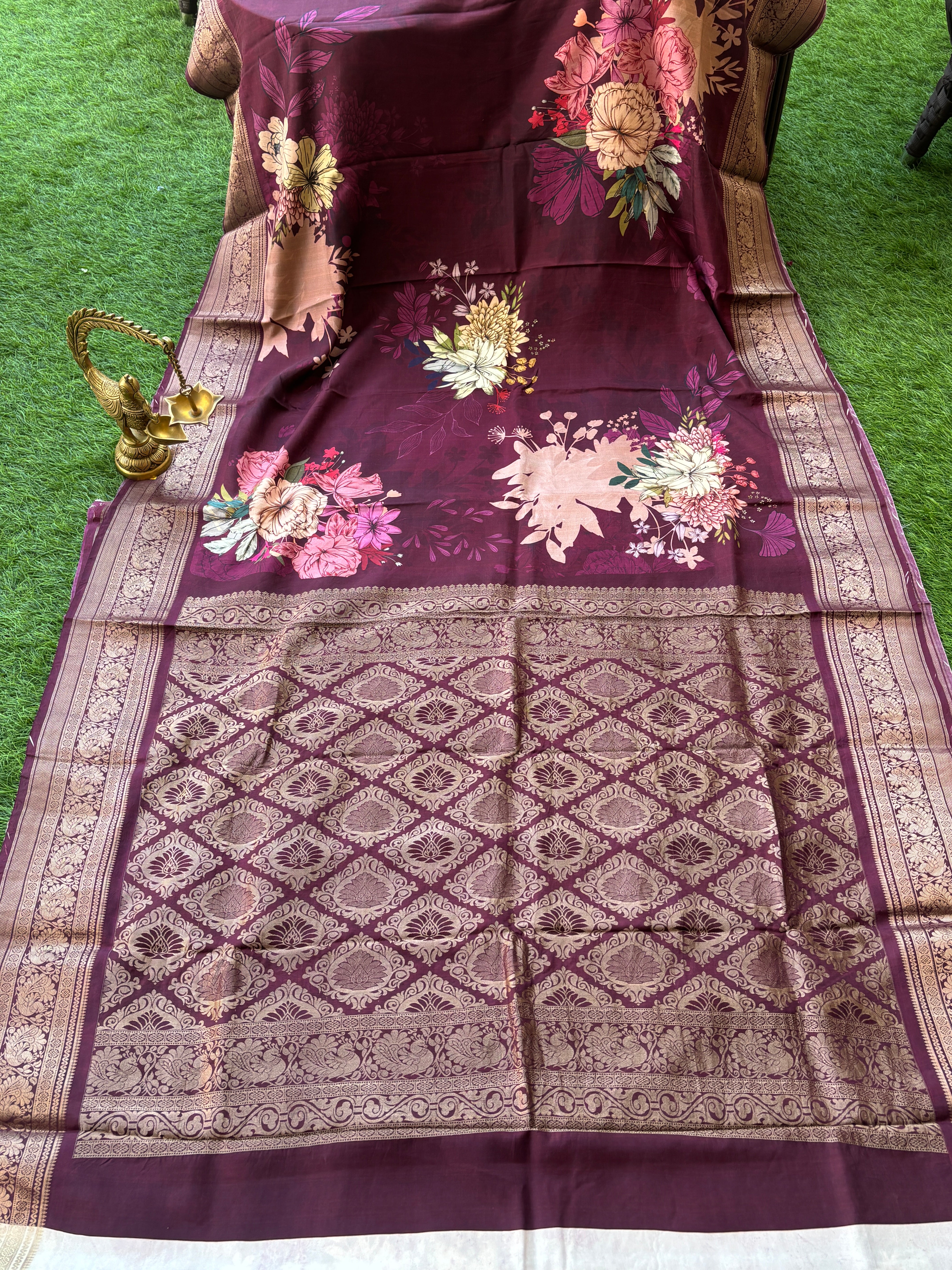 Rich Pure Silk Fabric Texture in Bright Dark Wine Purple Saree