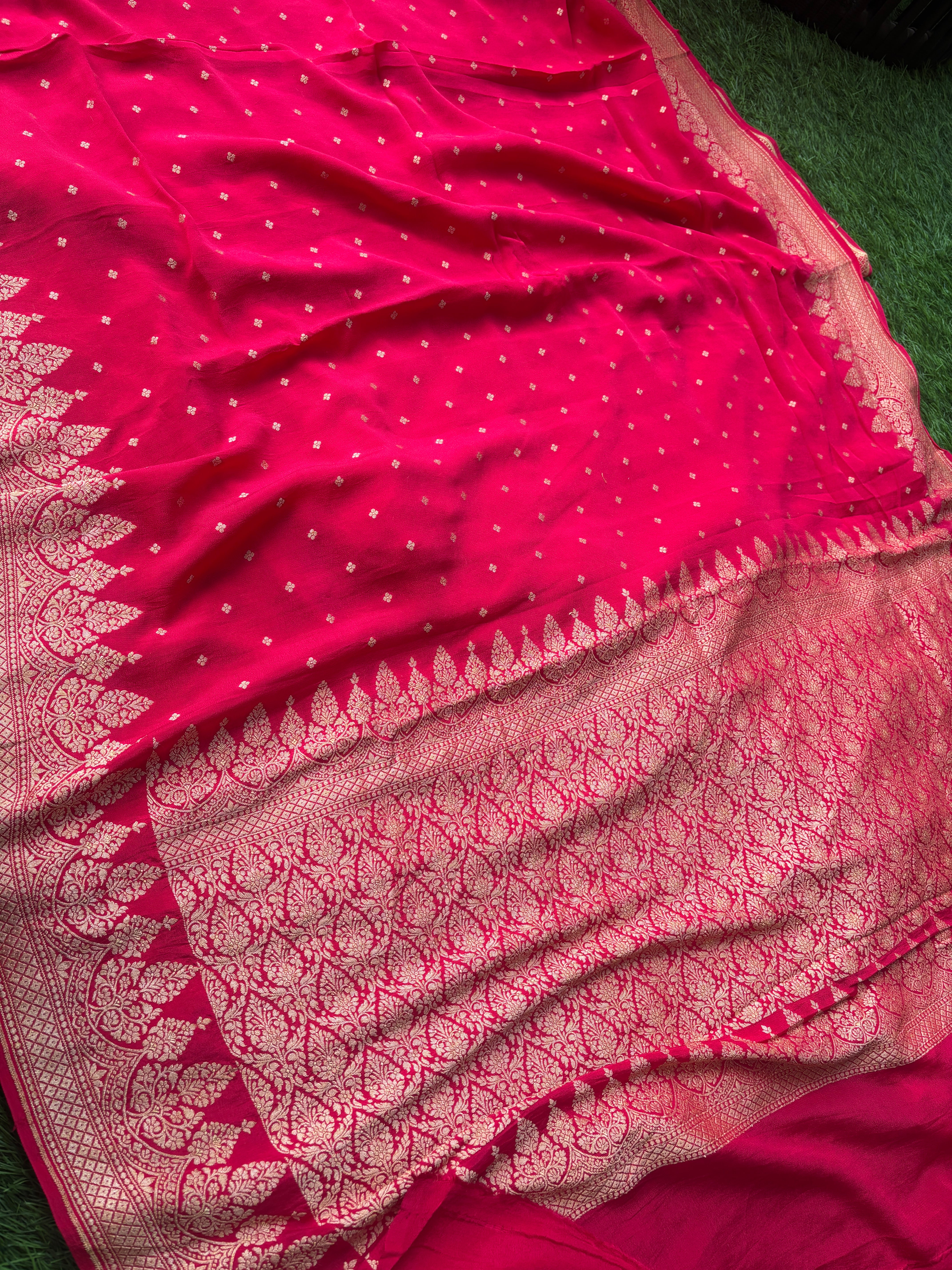 Close-up of saree . Beautiful pallu with  zari weaving  work