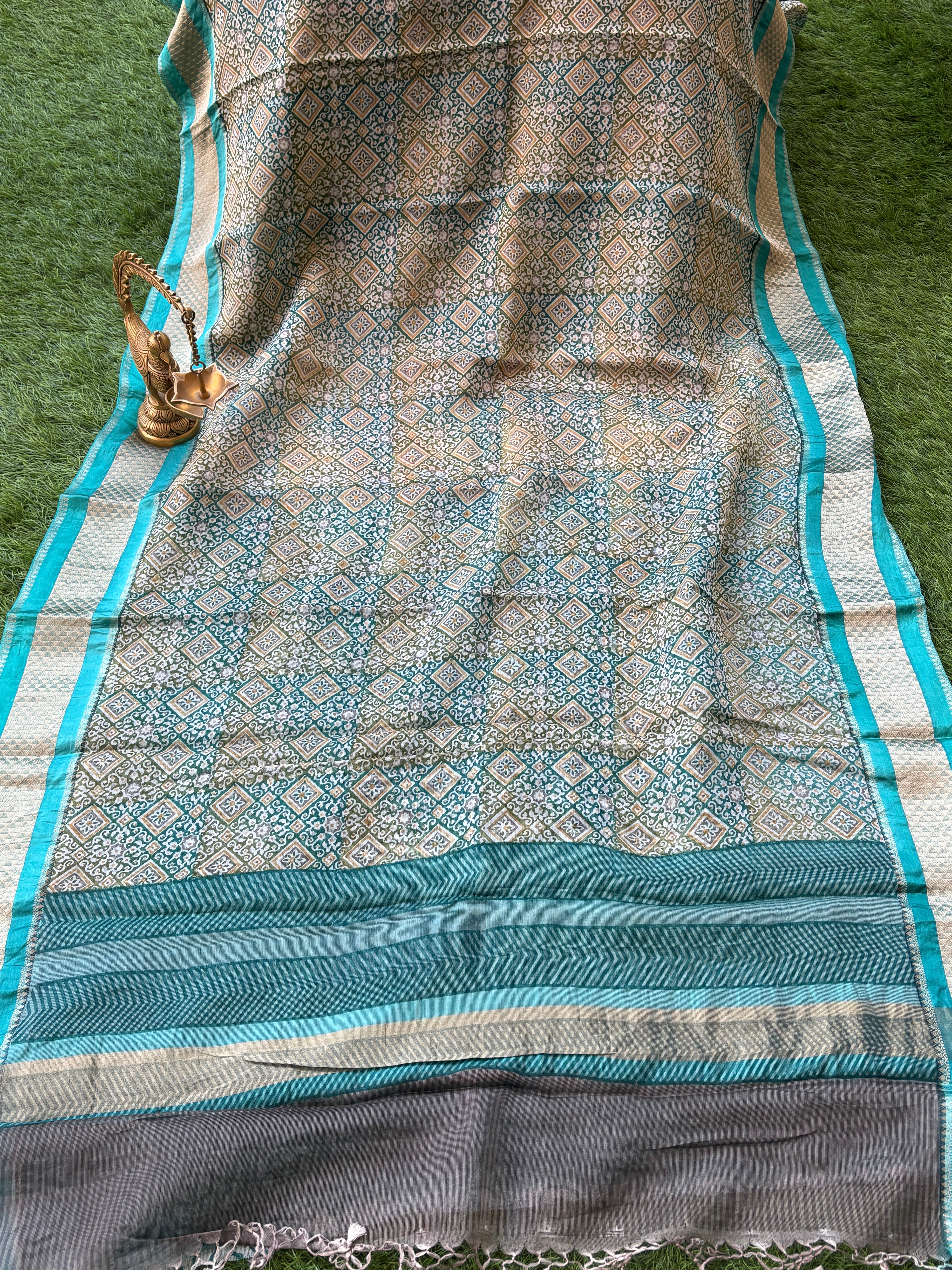 Elegant Pallu Design of Sea Blue Maheshwari Silk Saree