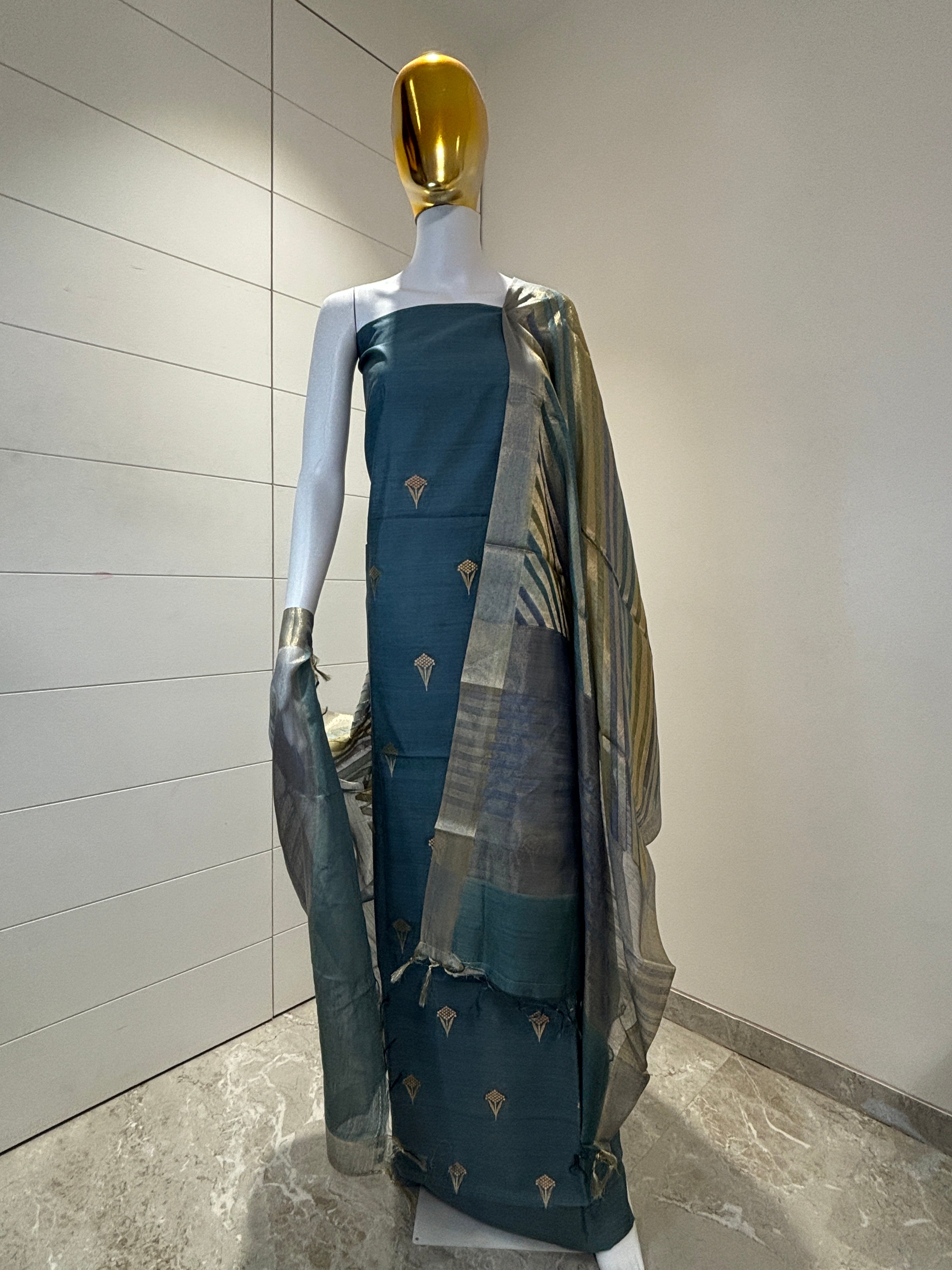 Grey banarasi pure tusser suit material 
Banarasi laheria pattern weaving dupatta 
