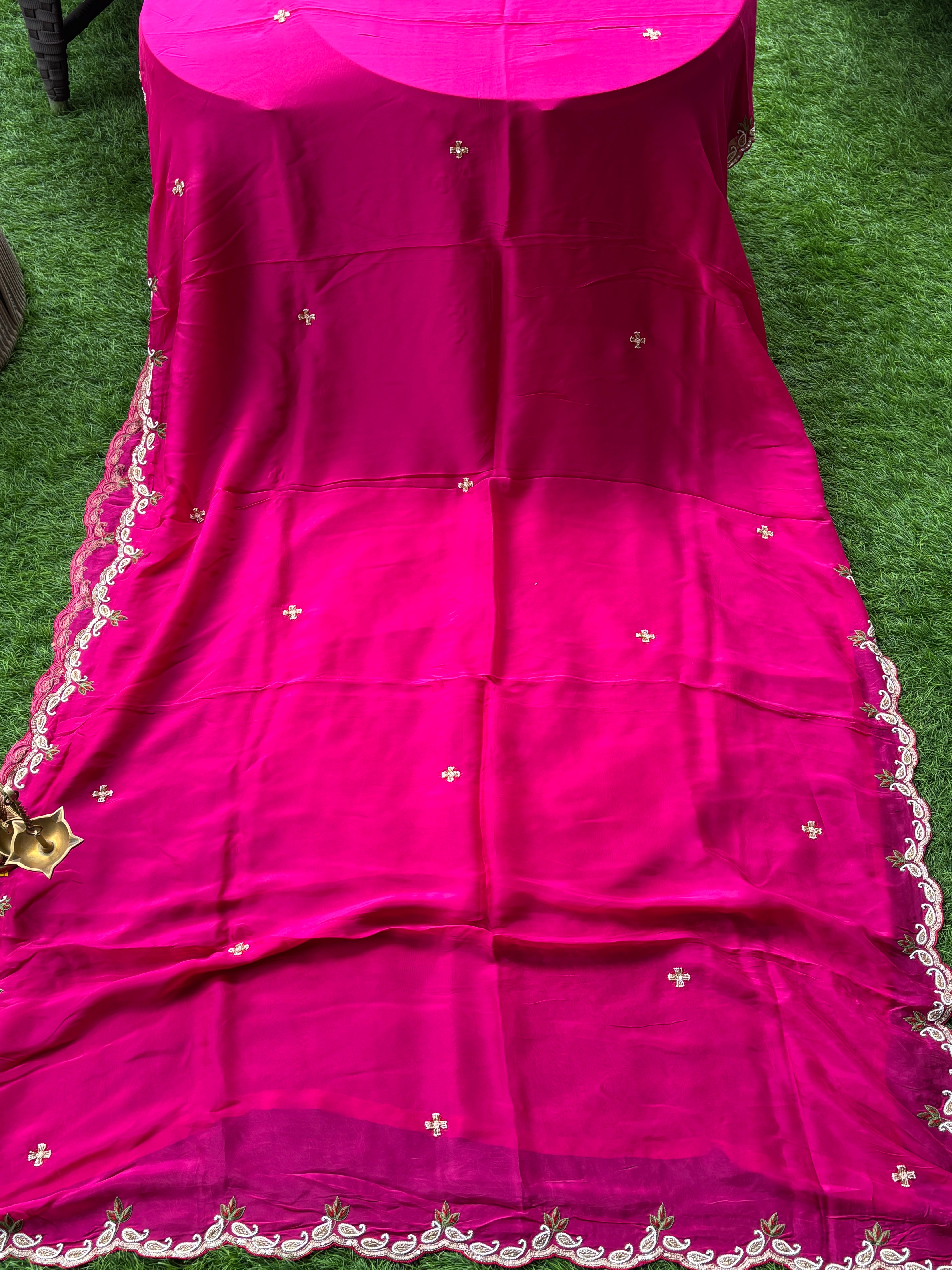 Luxury Rani Pink Pure Crepe Silk Saree with Scallop Chhida Work Border & Baby Pink Designer Blouse