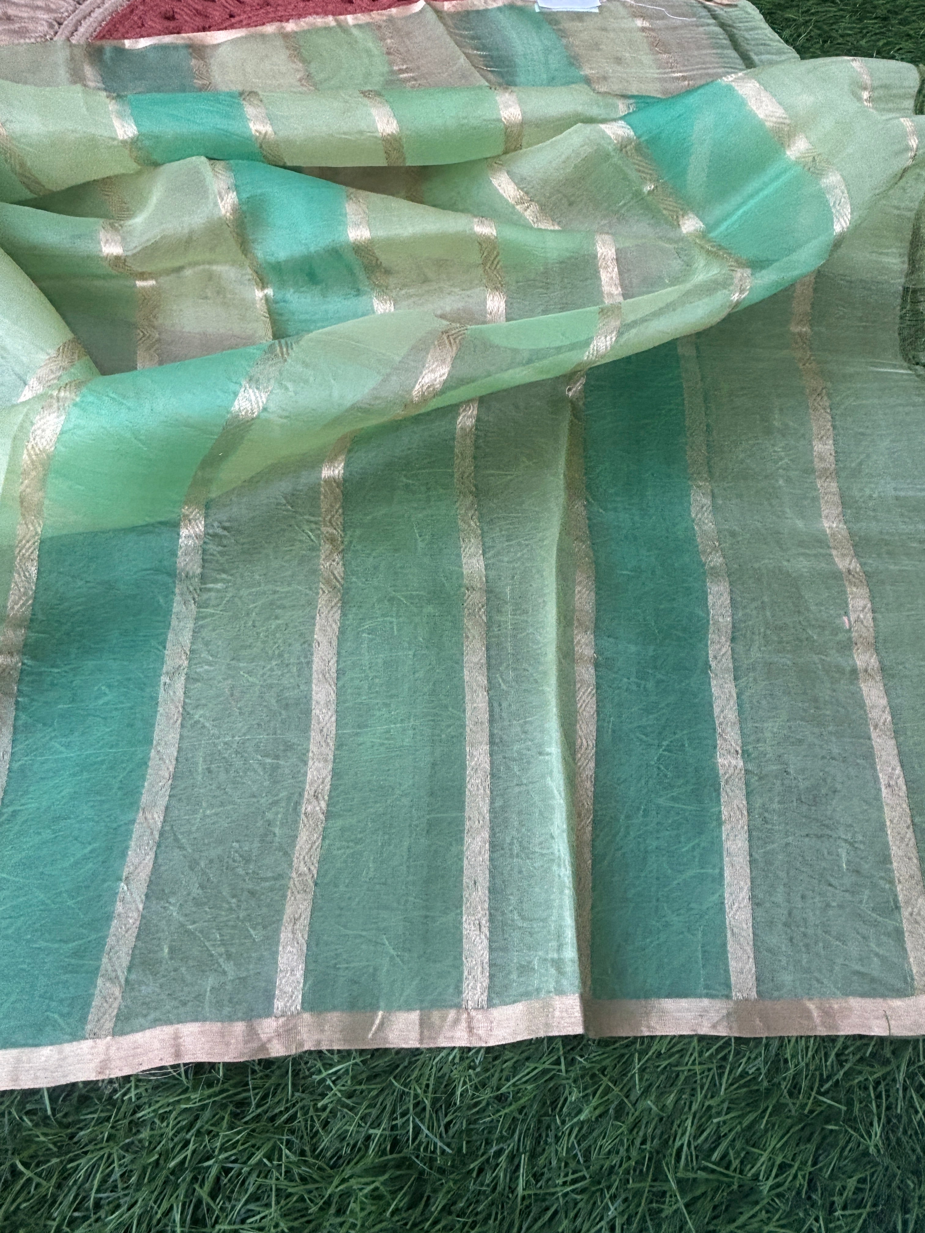 Pista Green Pure Kora Organza Handloom Banarasi Saree with Sonarupa Zari Butti Leheriya