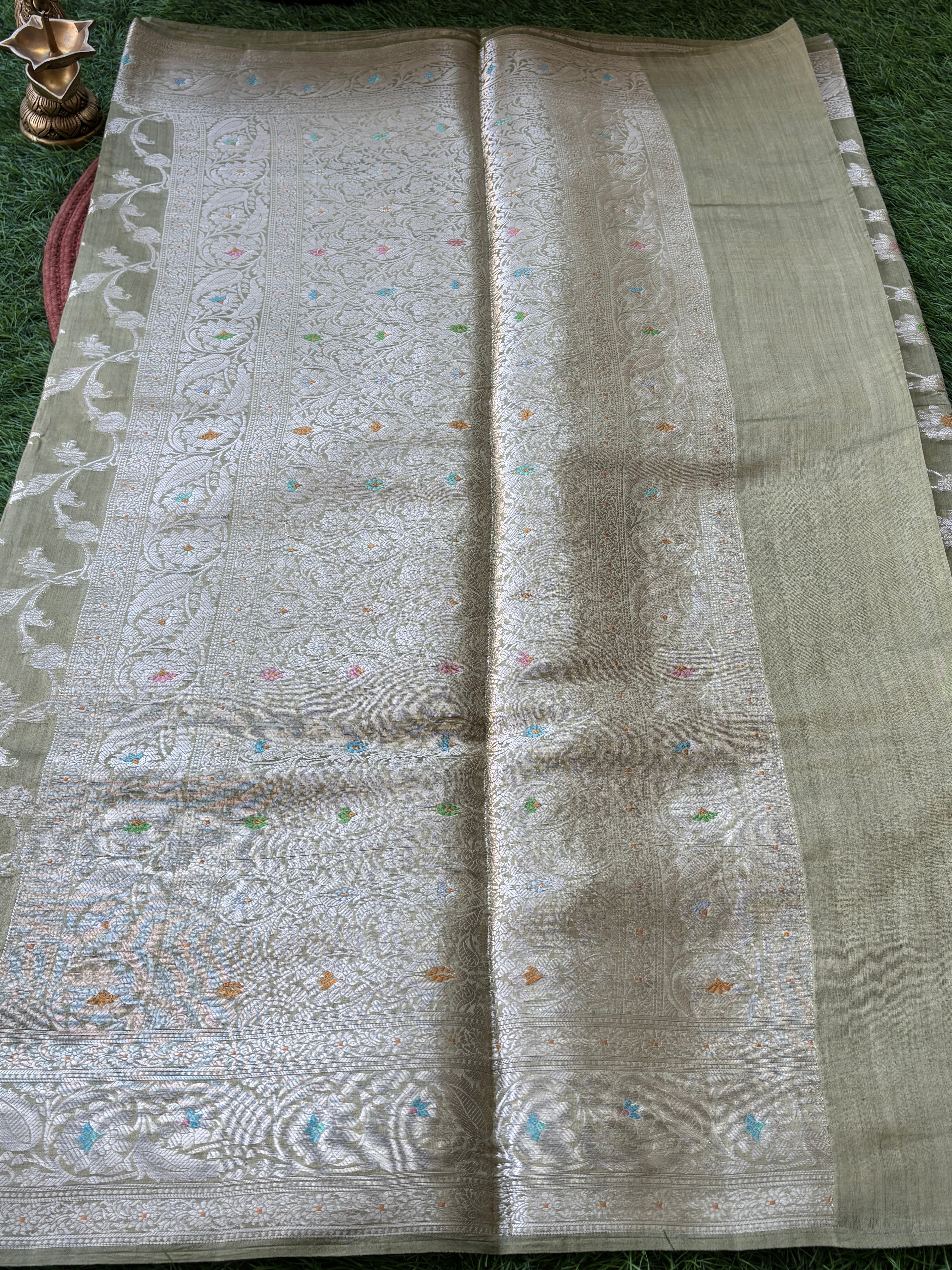 Pastel Green Pure Banarasi Silk Saree with All-Over Weaving and Zari Border