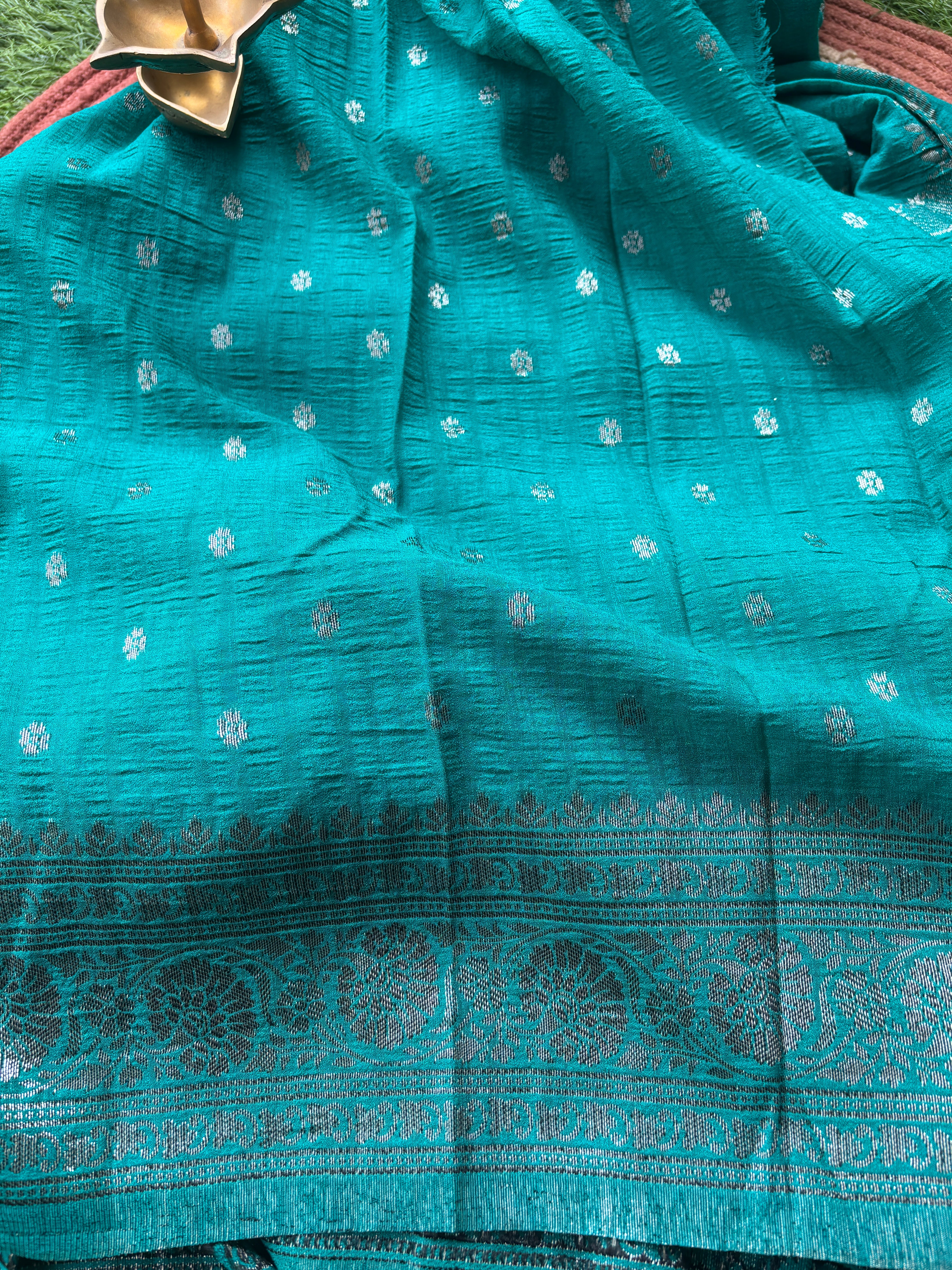 Peacock Green Banarasi Georgette Saree with Laheriya Weaving | Chandrika Lifestyles