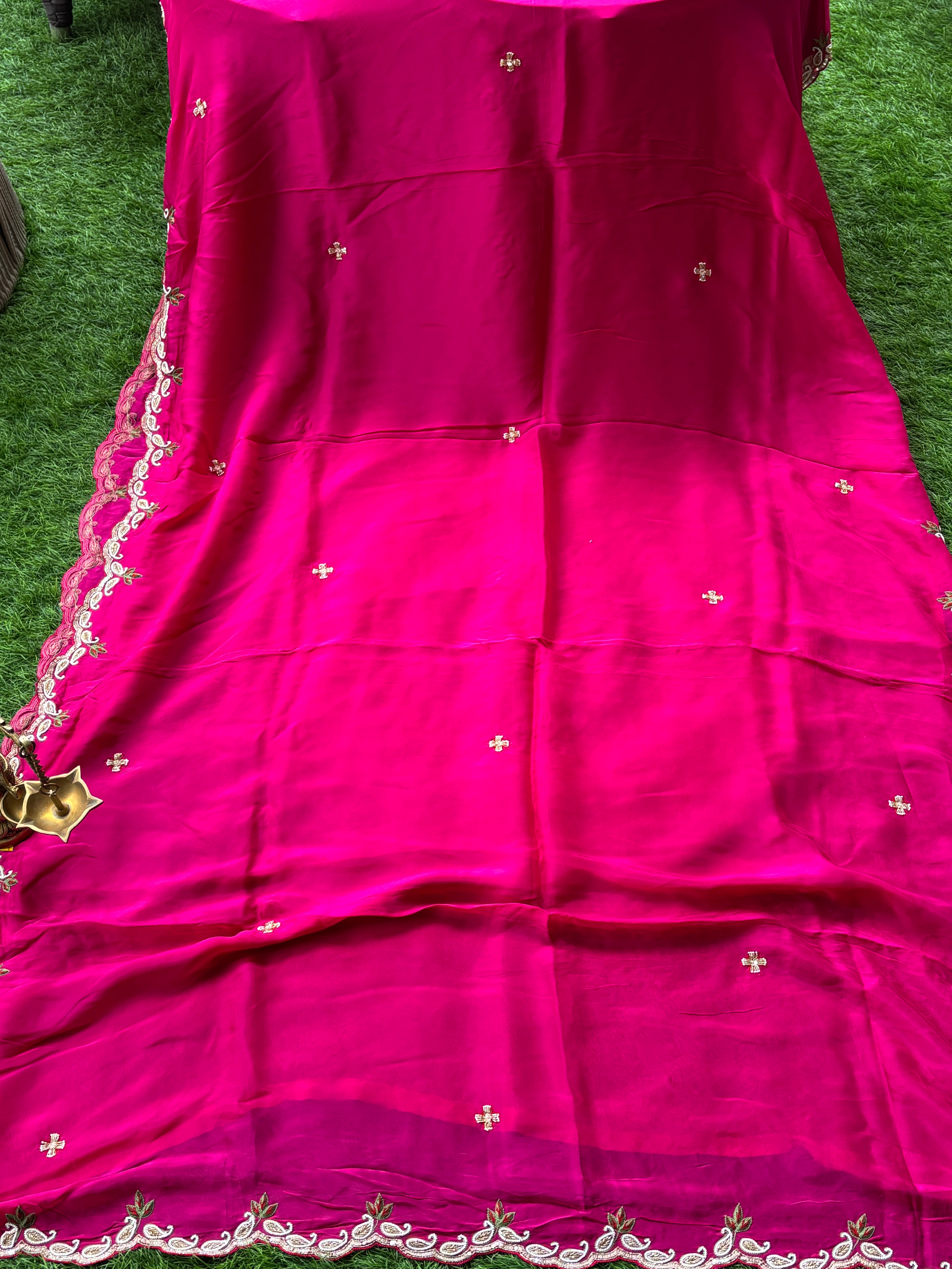 Luxury Rani Pink Pure Crepe Silk Saree with Scallop Chhida Work Border & Baby Pink Designer Blouse